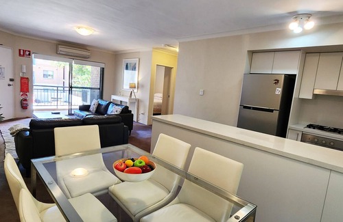 Redfern Apartment | Inner City Apartment - Moments to the City Centre