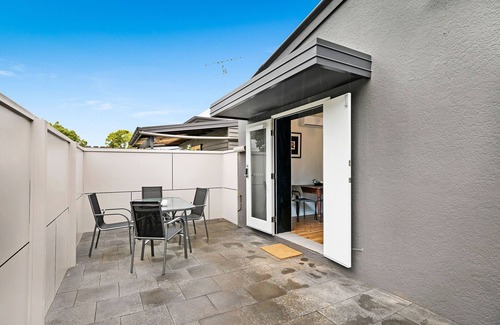 Toowoomba Apartment | Inner City Two-Bedroom Apartment #2