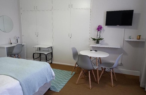 Morningside Bed & Breakfast | Innes Road Durban Accommodation Private Double Room with Private Bathroom