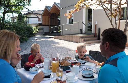 Pergine Valsugana Apartment | Innesti Rooms&Apartments Pink apartment for 2-4 persons