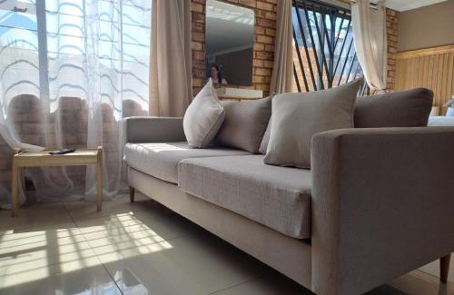 Krugersdorp House | Inni Bush Guesthouse