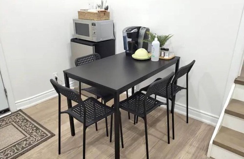 Alcona House | Innisfil HomestaynRenovated home away from home located in the heart of Innisfil