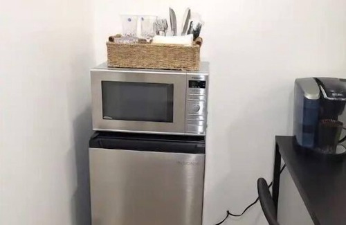 Alcona House | Innisfil HomestaynRenovated home away from home located in the heart of Innisfil