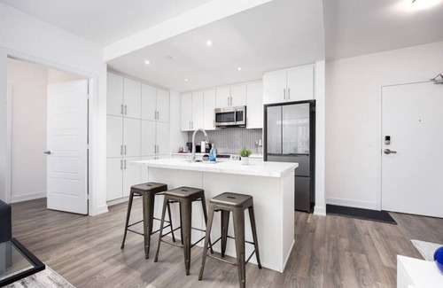 Innisfil Apartment | Innisfil Paradise with a Private BBQ and Balcony