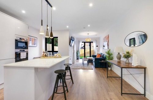 Purley House | Innovative Executive 5 Bedroom Home in Purley