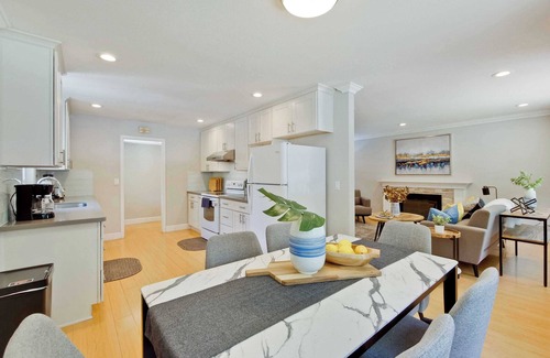 Santa Clara House | Innovative Silicon Valley Retreat｜2BR Modern｜Pet-Friendly Flex Lease Home #41841