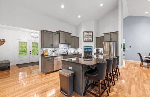 Innsbrook House | Innsbrook Luxe Escape - 5 bedrooms