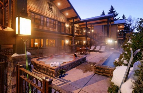 West End House | Innsbruck Aspen Deluxe One-Bedroom Garden Residence 1, Located on Main Street