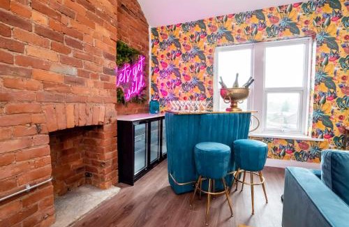 York House | Innvigour Bespoke House with Free Parking for 3 Cars