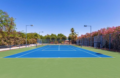 Palm Desert House | Inquire Amazing Coachella deals on huge Estate. 23 beds!2 pools,spas,tennis,pond
