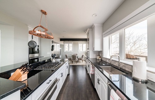 Roseland House | Insane Mountain Views - New Listing