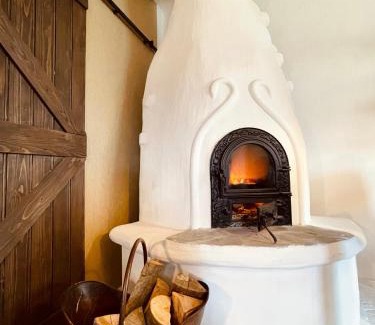 Bezdead Bed & Breakfast | Inside, The Village- Atelier