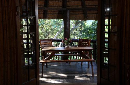 Mid Illovo Cabin | iNsingizi Lodge