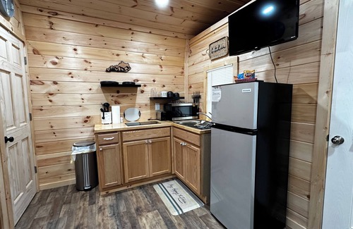 Betsy Layne Cabin | Inspiration Station: Your Peaceful Getaway to Recharge and Refocus in Nature