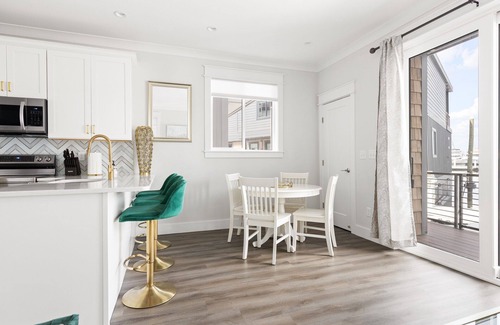 River District Apartment | Inspiration @ The Cove Riverwalk Villas