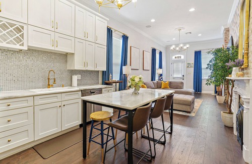 Central City House | Insta Ready Meets Modern Comfort - Stylish 2BD/2BA