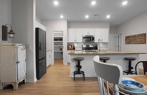 Moncks Corner House | Insta Worthy Pet Friendly 6 Bed Near Charleston Home With Fishing Pond Access