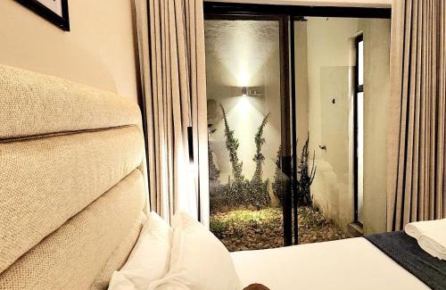 Blantyre Apartment | InstaHomes by Tru - Garden Suites