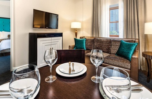 East Village Resort | Instant Booking 30% off - WorldMark Balboa Park (1 Bedroom with Queen Bed)