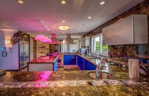 Queens Villa | ♥Instaworthy Celebrity Retreat | Lavish. Brilliant. Captivating