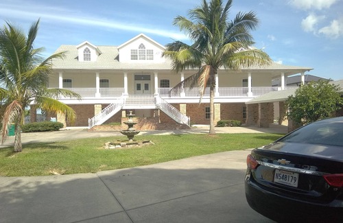 Tropic Apartment | Inter-Coastal1 Bed Room Apt . within villa on water w/pool, kitchen, sleeps 4
