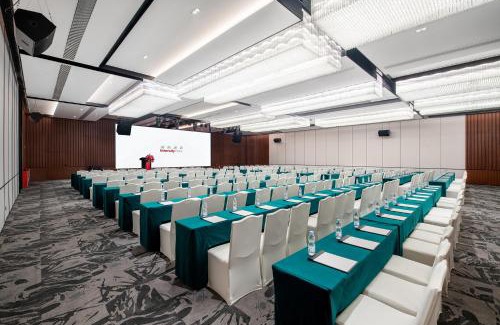 Tianhe Hotel | Intercity Hotel Guangzhou East Railway Station - registration counter for Overseas buyers & Free Shuttle Bus During Canton Fair Period