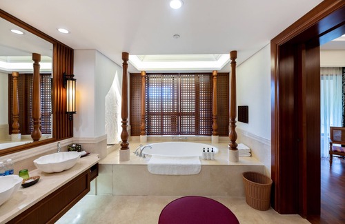 Jinghong Hotel | InterContinental Xishuangbanna Resort by IHG