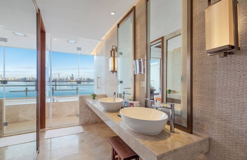 Donghu District Hotel | InterContinental Haikou Seaview by IHG