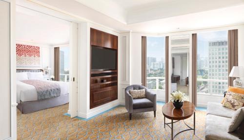 Bugis Village Hotel | InterContinental Singapore by IHG