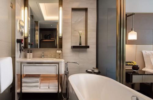 Erqi Square Hotel | InterContinental Zhengzhou Zhengdong by IHG