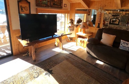June Lake Condo | Interlaken #16 Penthouse Suite