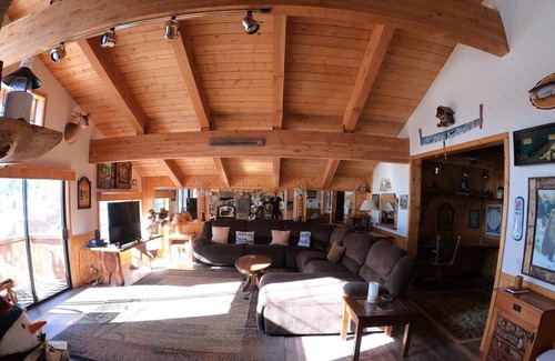 June Lake Condo | Interlaken #16 Penthouse Suite