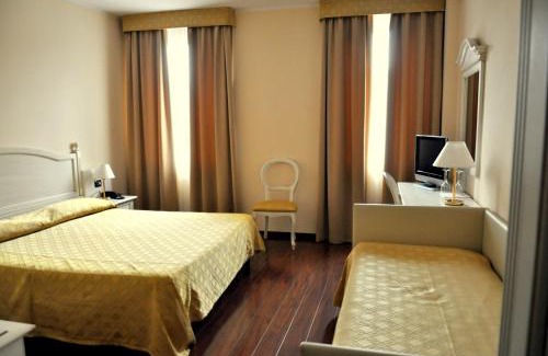 Iseo Hotel | International Hotel