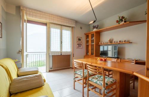 Clusane Apartment | Interno 18