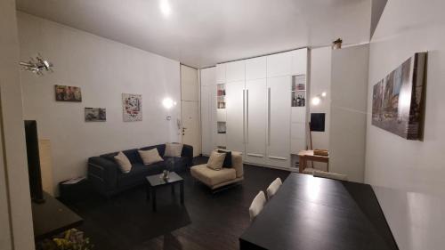Milano Due Apartment | Intero appartamento fronte Ospedale San Raffaele