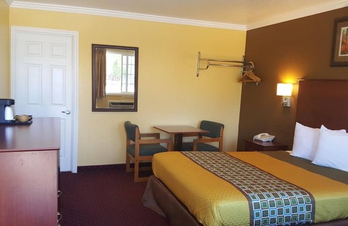 Lakeview Hotel | Interstate 8 Motel