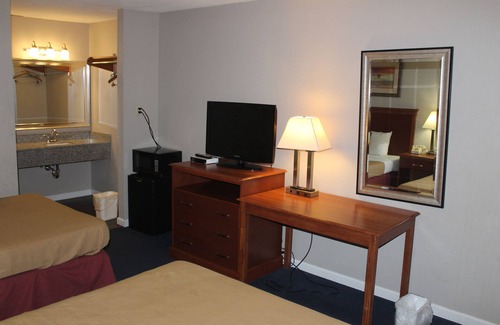 Rensselaer Hotel | Interstate Motel