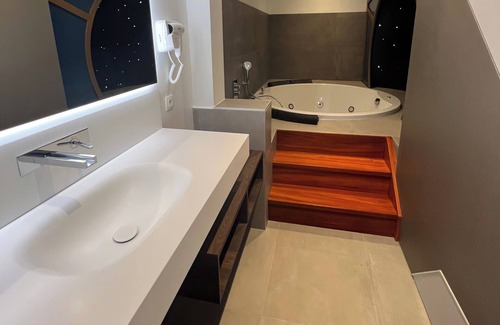 Tournai Hotel | Inthemia