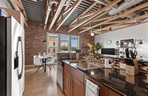 Fort Worth Apartment | Intimate 2BD with Unique Style in the heart of FW