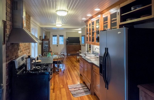 Wapwallopen Cottage | Intimate Lake Cottage In Northeast Pennsylvania