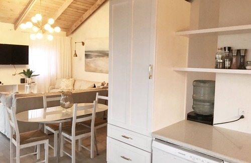 William's Town Cottage | Intimate Luxury on Bahamas Best Beach - Blue Point Cottage Beach House