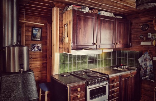 Kvikkjokk Ski Chalet | Into Jack London's Wilds.: Northern Lights, Midnight Sun, Sled dog, Quitness