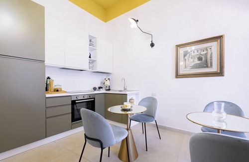 Montecalvario Apartment | Into Mann - Five Bedroom Apartment, Sleeps 12
