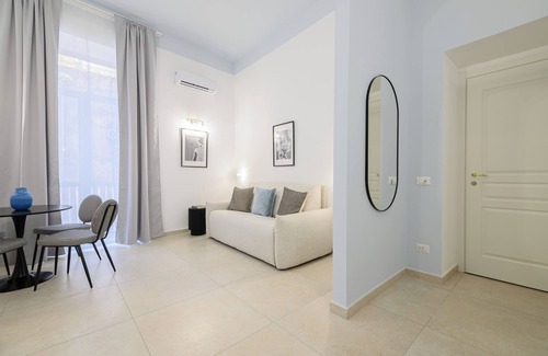 Montecalvario Apartment | Into Mann - Five Bedroom Apartment, Sleeps 12