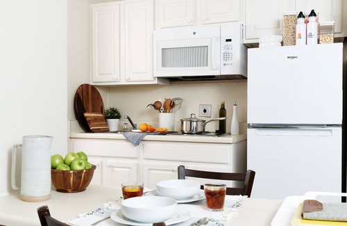 Central Newport News Hotel | InTown Suites Extended Stay Newport News VA - I-64