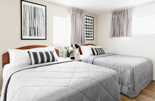 South Arlington Hotel | InTown Suites Extended Stay Arlington TX - Oak Village
