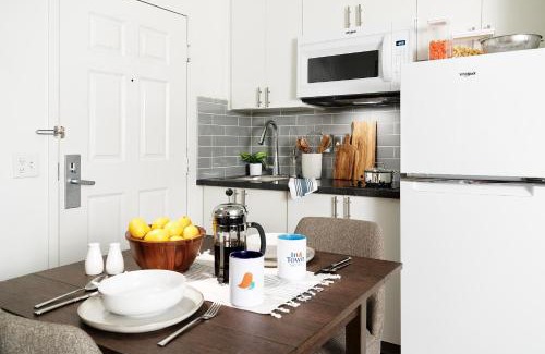 Sand Ridge Hotel | InTown Suites Extended Stay Birmingham AL - Lakeshore Parkway