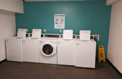 Buechel Apartment | InTown Suites Extended Stay Louisville KY - Preston Hwy