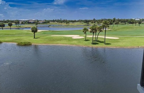 Stuart Condo | Intracoastal and Golf Views from the top floor