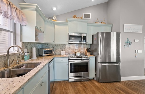 Hutchinson Island South House | Intracoastal Canal Front paradise in this amazing 2 bed 2 bath Beach house